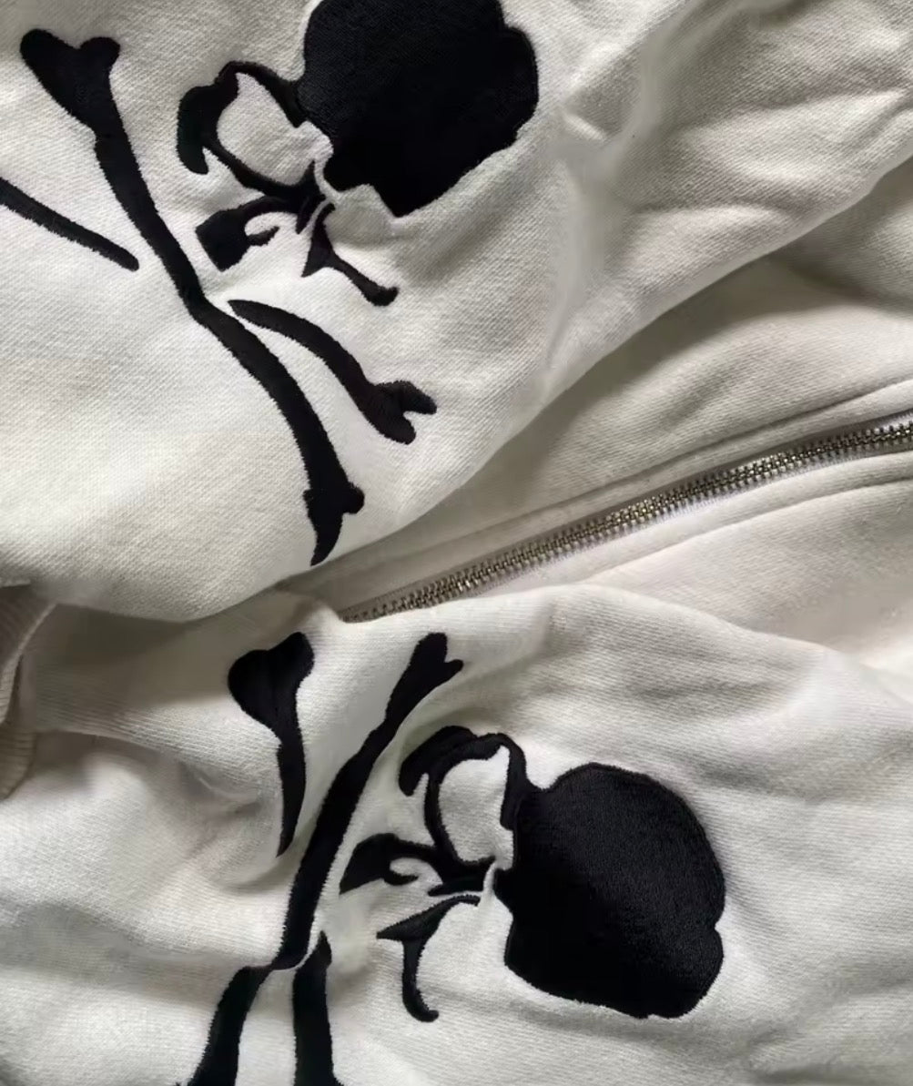 SKULLY ZIP-UP (BLACK/WHITE)