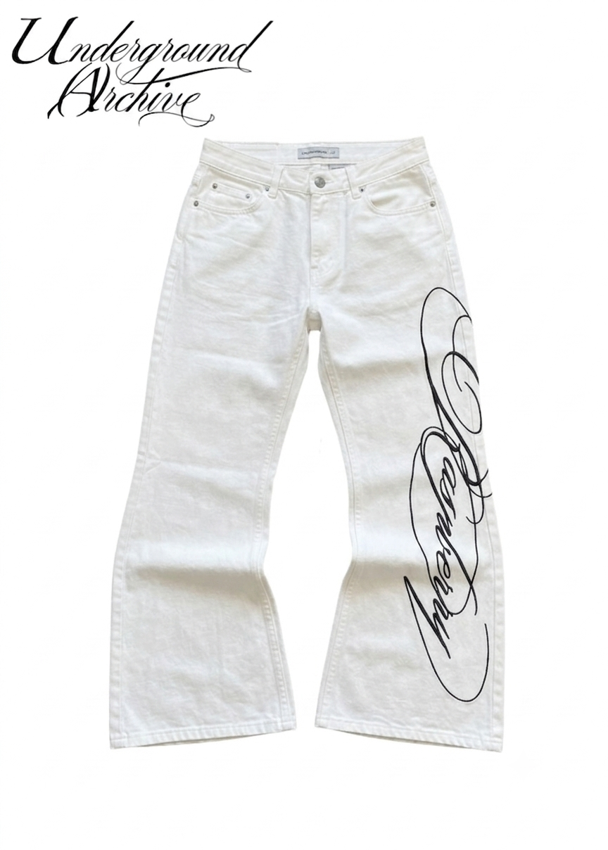 RASPBERRY WHITE CURSIVE FLARED DENIM